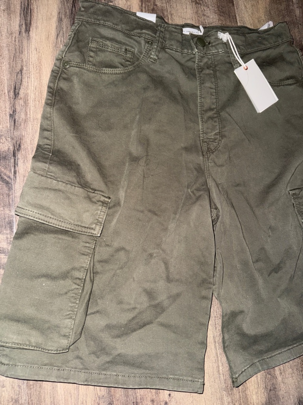 Good American Twill Cargo Shorts Olive Green NWT Sz 4/27 Utility Bermuda - Picture 7 of 10